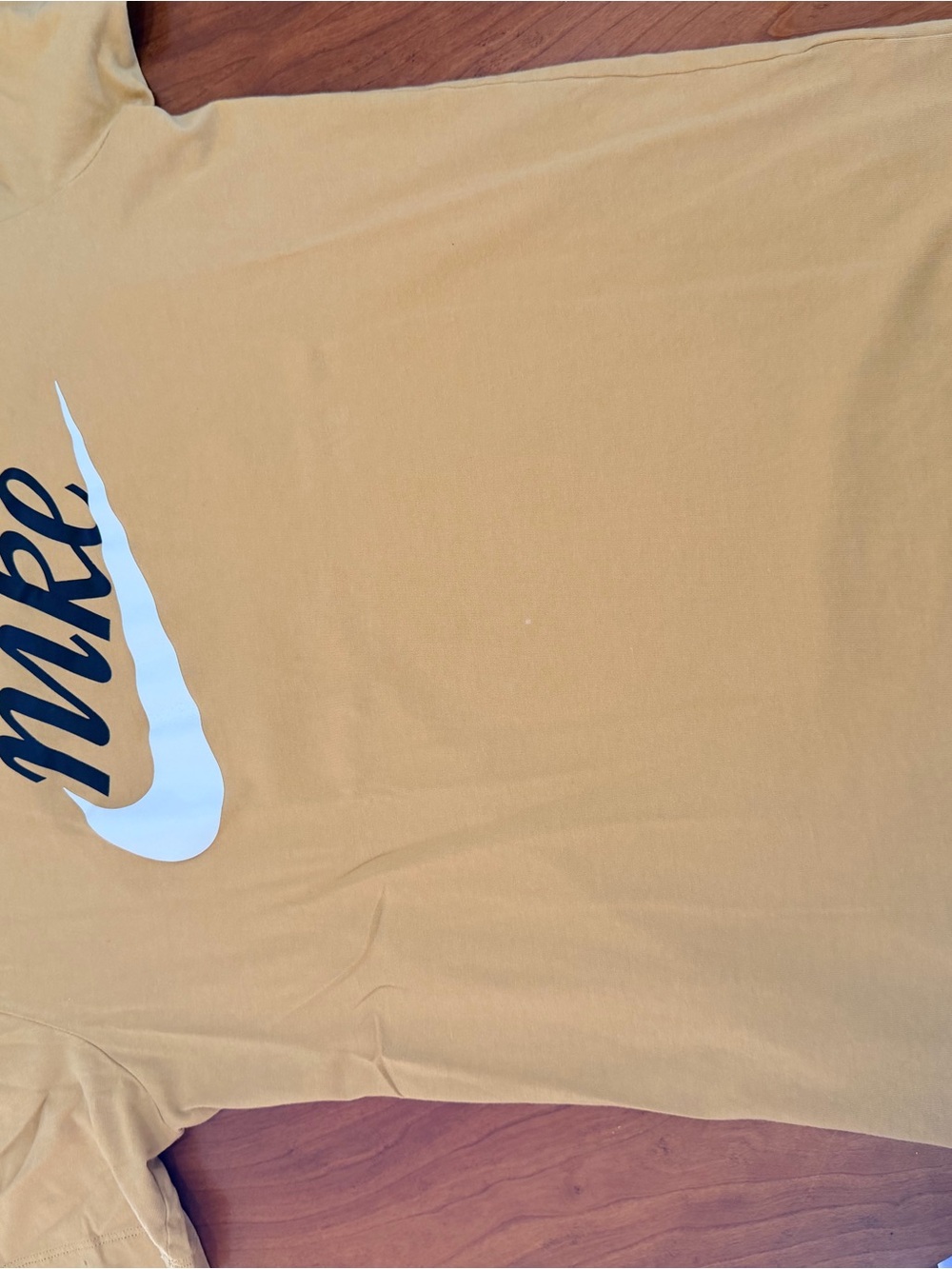Nike Men’s Mustard Yellow Short Sleeve Graphic Tee